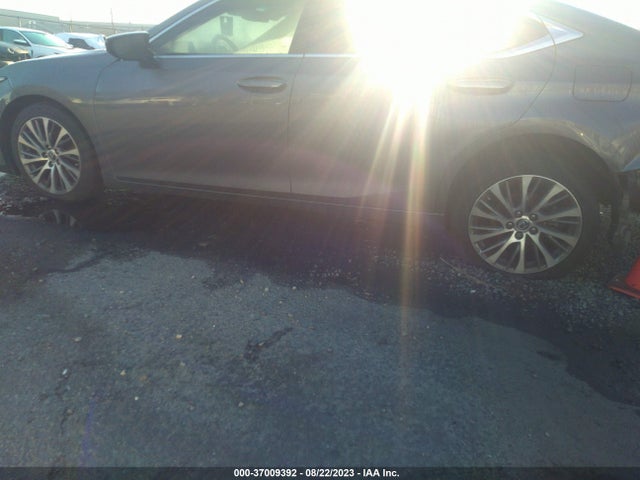 58ABZ1B15KU028130 Lexus Es Es 350
