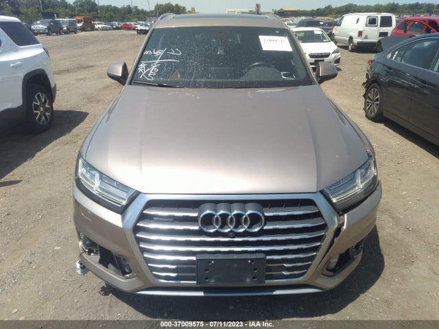 WA1LAAF73JD002723 Audi Q7 Premium Plus