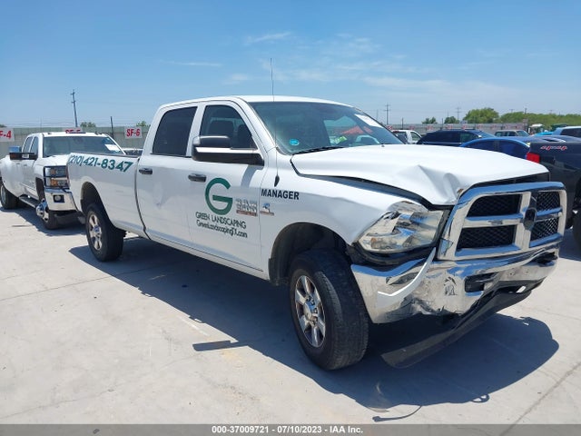 RAM 2500 Tradesman 2018 3C6UR5HL4JG382282 main image