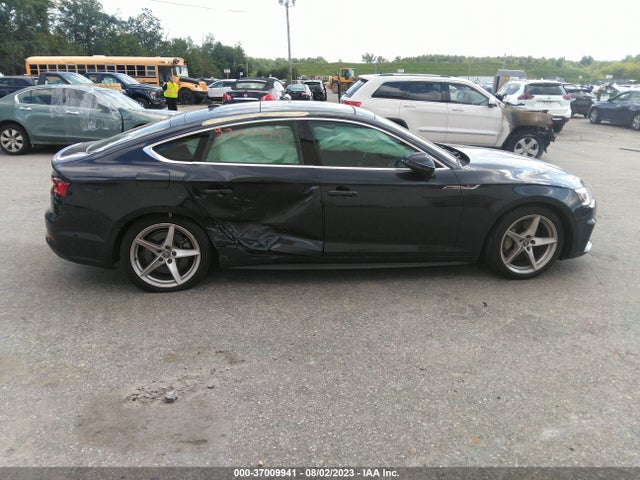 WAUENCF5XJA077138 Audi A5 Sportback Premium Plus