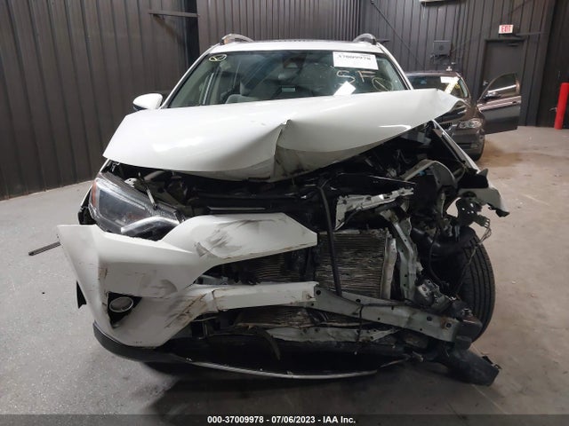 Toyota Rav4 Xle 2018 JTMRFREV2JJ744130 Image 12