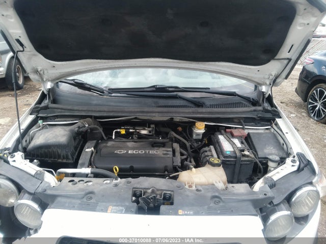 Chevrolet SONIC LS 2014 1G1JA6SHXE4139276 Image 10