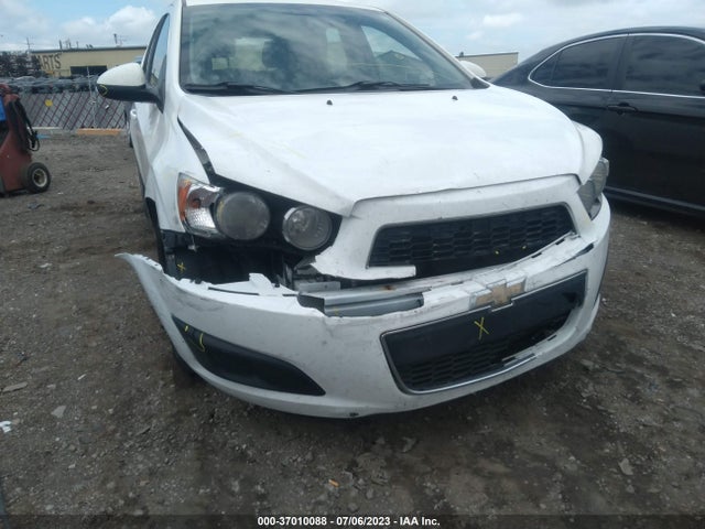 Chevrolet SONIC LS 2014 1G1JA6SHXE4139276 Image 6