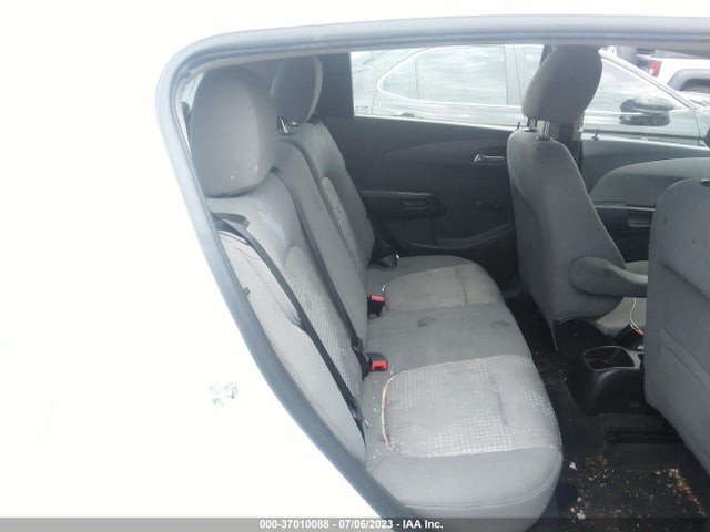 Chevrolet SONIC LS 2014 1G1JA6SHXE4139276 Image 8