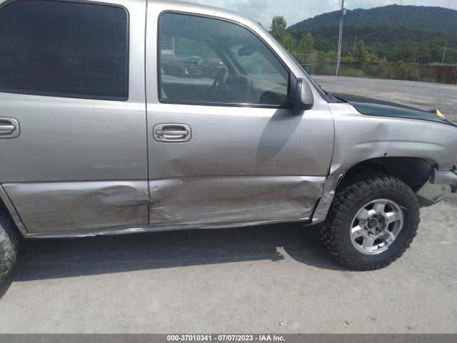 2000 CHEVROLET NEW TAHOE LT VIN: 1GNEK13T4YJ157927