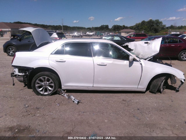 2C3CCAAG8FH755072 Chrysler 300 Limited