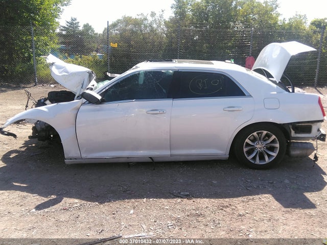 2C3CCAAG8FH755072 Chrysler 300 Limited