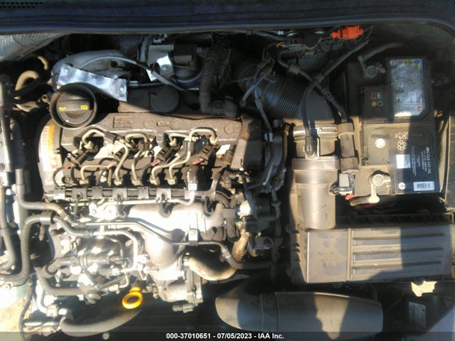 3VWLL7AJ6EM383951 Volkswagen Jetta Sedan Tdi W/premium