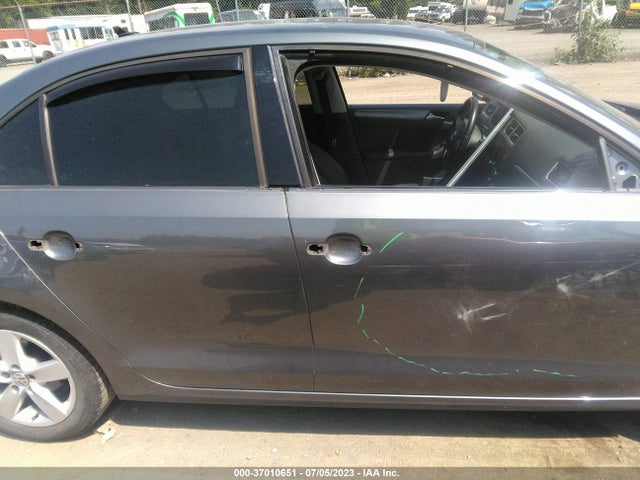 3VWLL7AJ6EM383951 Volkswagen Jetta Sedan Tdi W/premium