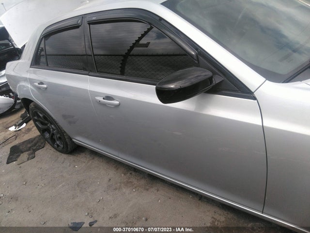 2C3CCAAG2KH758687 Chrysler 300 Touring