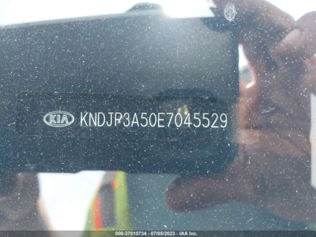 KNDJP3A50E7045529 KIA SOUL +