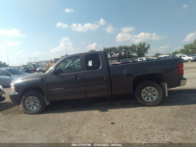 2011 CHEVROLET SILVERADO 1500 LT VIN: 1GCRKSE39BZ353870