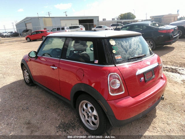 2013 MINI COOPER HARDTOP WMWSU3C50DT690596 Photo 2