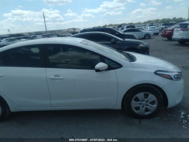 3KPFK4A70HE098294 KIA FORTE LX