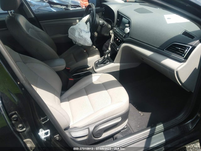 Hyundai Elantra Limited 2017 5NPD84LFXHH101675 Image 10