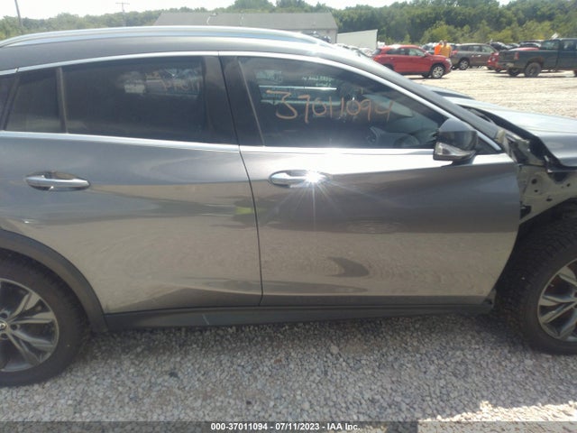 2017 INFINITI QX30 PREMIUM VIN: SJKCH5CR2HA028317