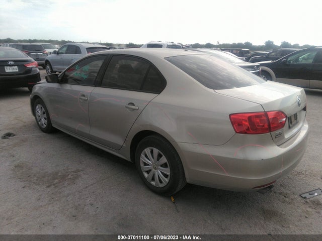 3VW2K7AJ9EM316341 Volkswagen Jetta Sedan S