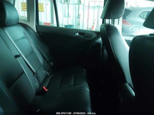 2012 VOLKSWAGEN TIGUAN SE VIN: WVGAV7AX9CW592912