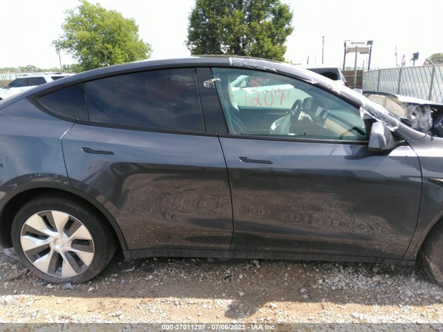 Tesla Model Y Long Range 2023 7SAYGDEE8PF805026 Image 6