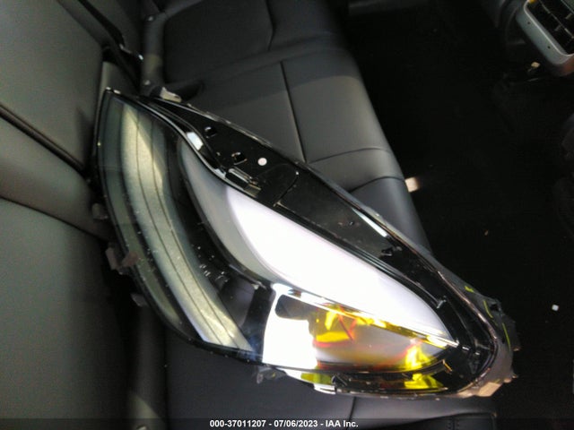 Tesla Model Y Long Range 2023 7SAYGDEE8PF805026 Image 4