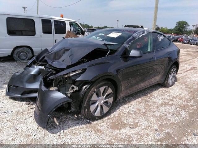Tesla Model Y Long Range 2023 7SAYGDEE8PF805026 Image 2