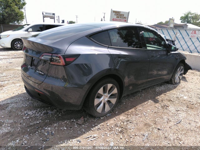 Tesla Model Y Long Range 2023 7SAYGDEE8PF805026 Image 11