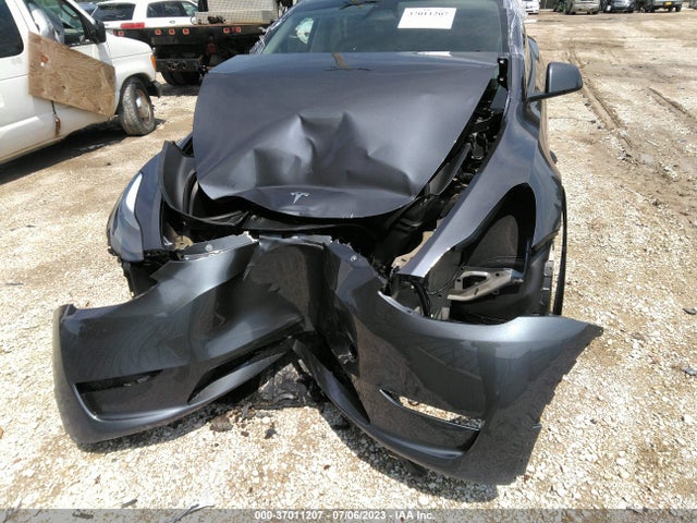Tesla Model Y Long Range 2023 7SAYGDEE8PF805026 Image 13