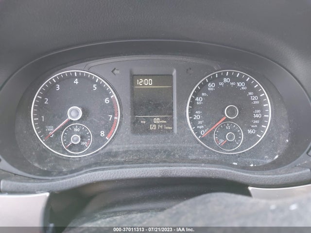 1VWAT7A33FC086907 Volkswagen Passat 1.8t Limited Edition