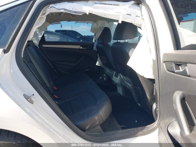 1VWAT7A33FC086907 Volkswagen Passat 1.8t Limited Edition
