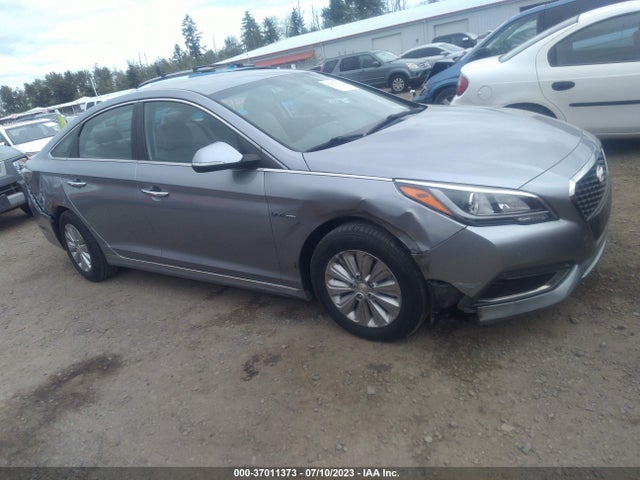 Hyundai Sonata Hybrid Se 2016 KMHE24L15GA013659 Image 13