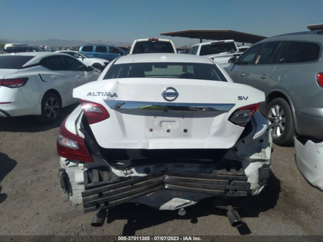 1N4AL3AP2JC165823 Nissan Altima 2.5 Sv