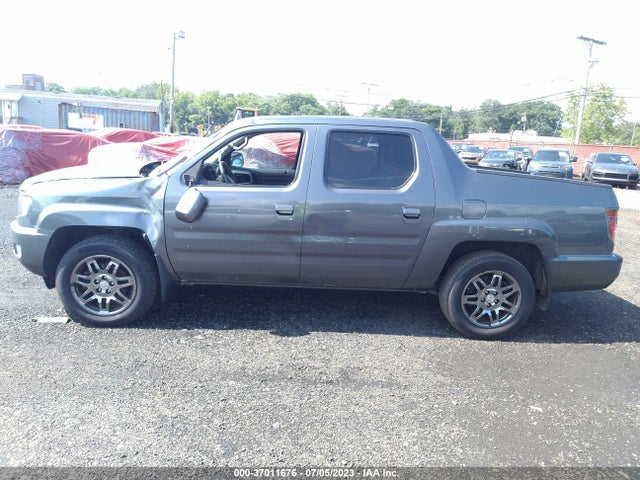 2013 HONDA RIDGELINE RTL VIN: 5FPYK1F51DB008645