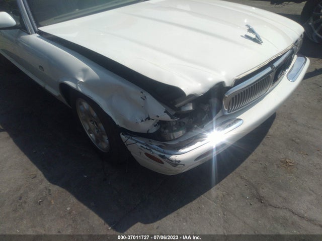 2001 JAGUAR XJ VIN: SAJDA14C41LF30100