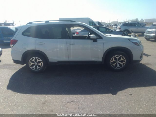 JF2SKAFC6MH477695 Subaru Forester Premium
