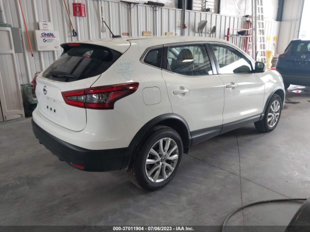 JN1BJ1AV2MW313532 Nissan Rogue Sport S
