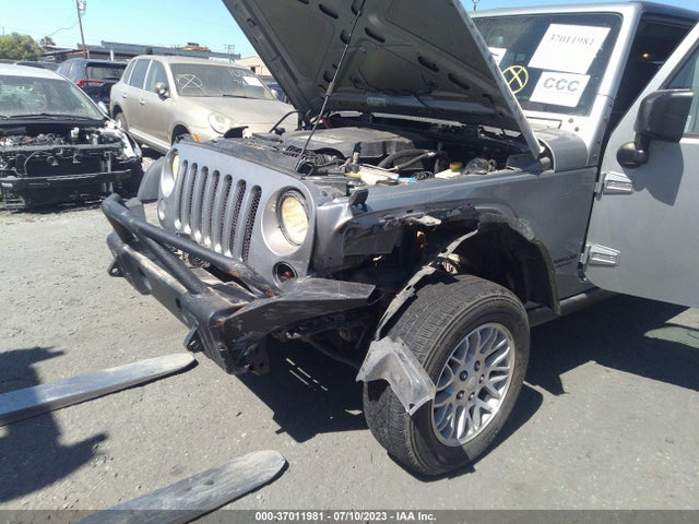 1C4BJWFG1GL196925 Jeep Wrangler Unlimited Rubicon