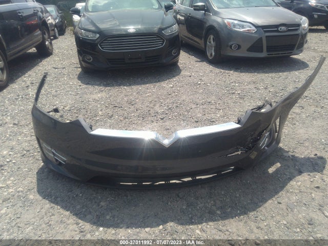 2021 Tesla Model X, VIN: 5YJXCDE20MF323060