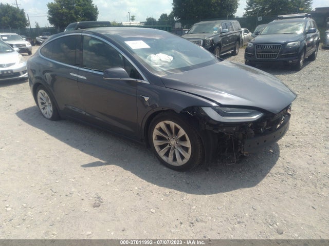 2021 Tesla Model X, VIN: 5YJXCDE20MF323060