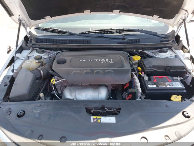 Chrysler 200 Limited 2015 1C3CCCAB0FN630400 Image 10