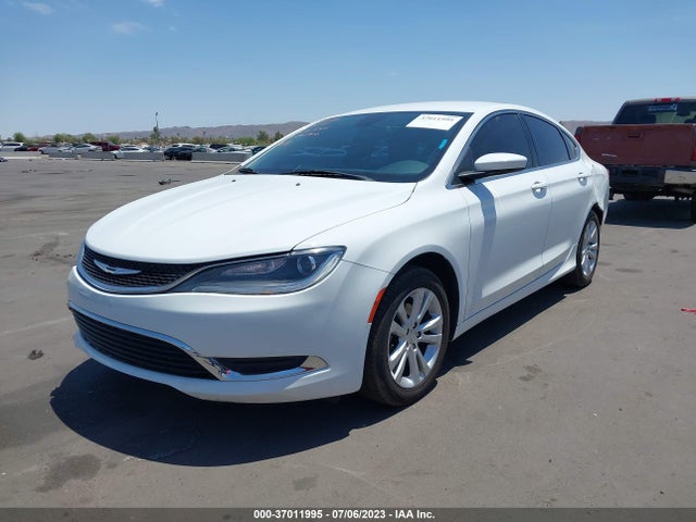 Chrysler 200 Limited 2015 1C3CCCAB0FN630400 Image 2