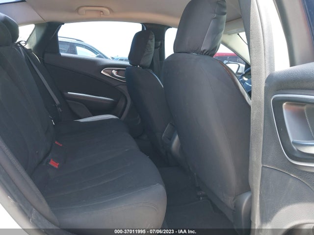 Chrysler 200 Limited 2015 1C3CCCAB0FN630400 Image 8