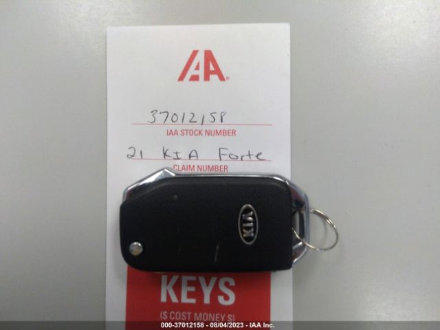 3KPF24AD4ME315085 KIA Forte Lxs