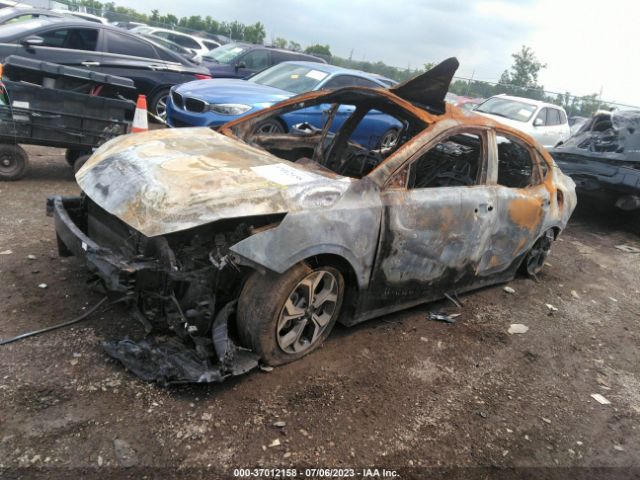 3KPF24AD4ME315085 KIA Forte Lxs