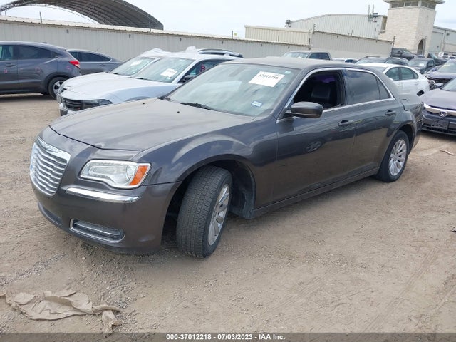 Chrysler 300 2014 2C3CCAAG5EH175826 Image 2