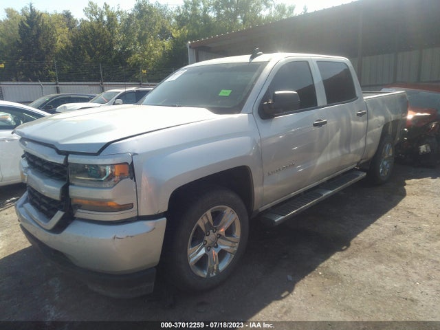 Chevrolet Silverado 1500 Custom 2018 3GCUKPEC7JG144651 Image 2