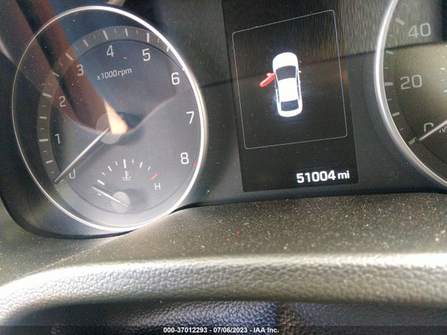 Hyundai Elantra Limited 2017 5NPD84LF2HH163684 Image 8