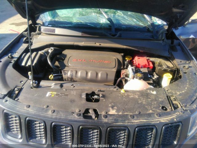 3C4NJCBB3KT726945 Jeep Compass Altitude