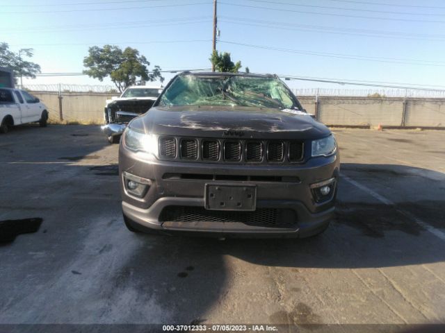 3C4NJCBB3KT726945 Jeep Compass Altitude