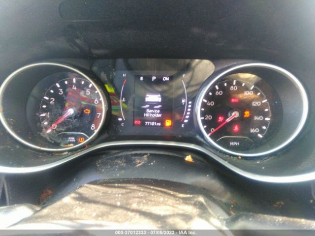 3C4NJCBB3KT726945 Jeep Compass Altitude