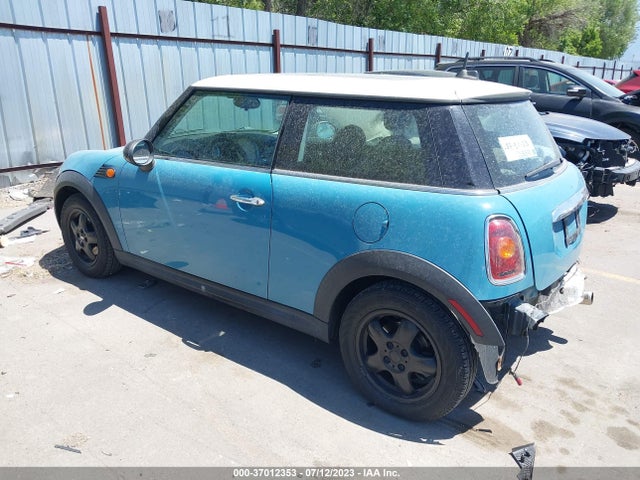2007 MINI COOPER HARDTOP VIN: WMWMF33527TL67822